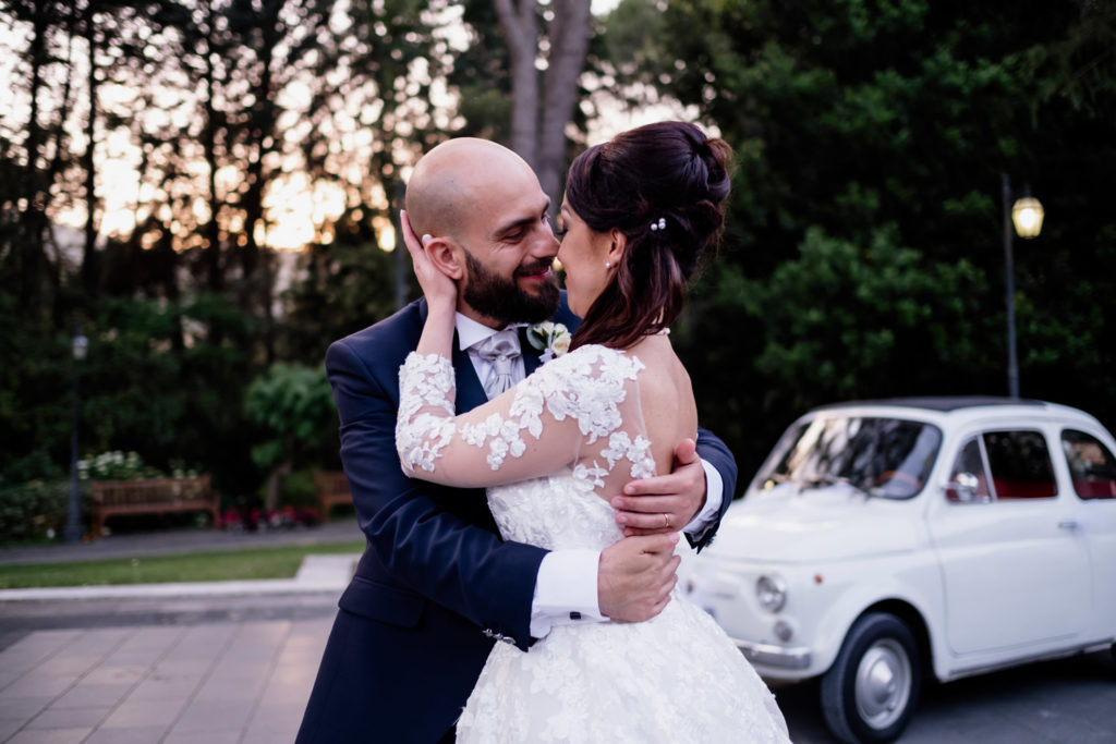 matrimonio a villa york, luca storri fotografo, fotografo di reportage, fotografo di matrimonio di reportage, fotografo fabrica di roma, matrimonio a nepi, sorriso della sposa, foto autentiche, fabrica di roma, nepi, tuscia, nicoletta taschini, foto senza posa, foto no posa, acconciatura spose, sguardo della sposa, reportage, fotografo di matrimonio della tuscia, viterbo, fotografo di matrimonio nella tuscia, sorelle, sposarsi durante il palio dei borgia, borgia, sposarsi, amarsi, amare, creare, nicoletta taschini, emiliano tiseo, valle del baccano, villa york, villa per ricevimenti, ricevimento di nozze, bacio degli sposi, tramonto, tramonto degli sposi