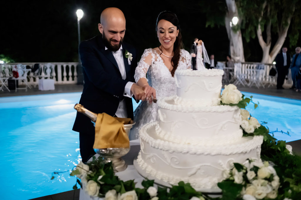 matrimonio a villa york, luca storri fotografo, fotografo di reportage, fotografo di matrimonio di reportage, fotografo fabrica di roma, matrimonio a nepi, sorriso della sposa, foto autentiche, fabrica di roma, nepi, tuscia, nicoletta taschini, foto senza posa, foto no posa, acconciatura spose, sguardo della sposa, reportage, fotografo di matrimonio della tuscia, viterbo, fotografo di matrimonio nella tuscia, sorelle, sposarsi durante il palio dei borgia, borgia, sposarsi, amarsi, amare, creare, nicoletta taschini, emiliano tiseo, valle del baccano, villa york, villa per ricevimenti, ricevimento di nozze, taglio della torta, bacio degli sposi