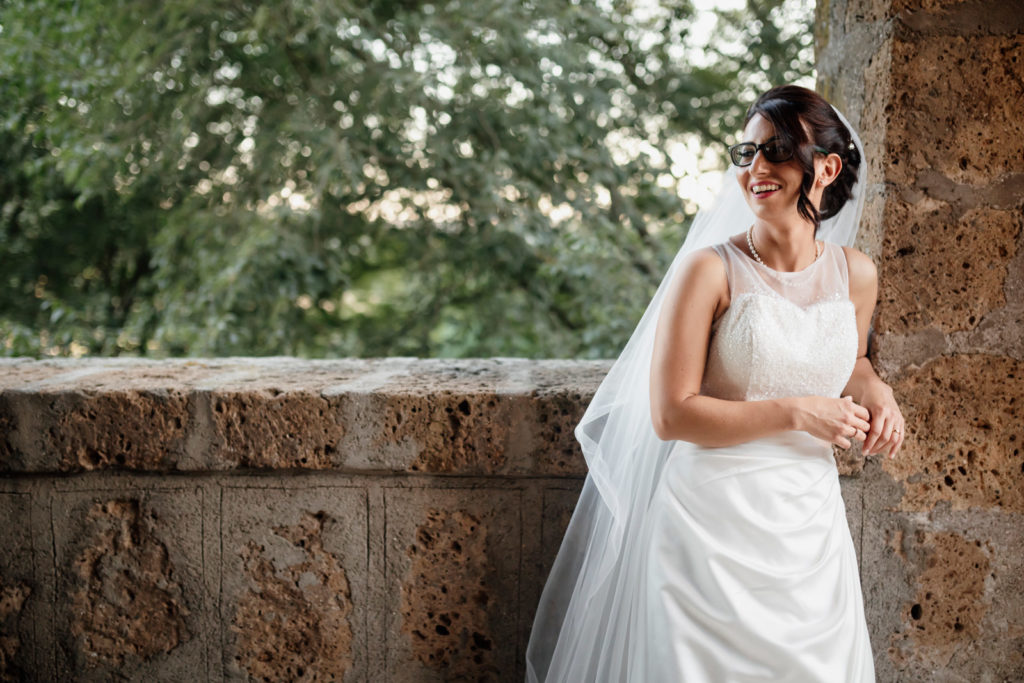 dettagli di un matrimonio, fotografo di reportage matrimoniale, civita castellana, luca storri fotografo, fabrica di roma, viterbo, fotografie naturali, fotografie spontanee, fotografie autentiche, servizio prematrimoniale, sogni, sognare, matrimonio da sogno, giorno speciale, residenza antica flaminia, tramonti estivi, no foto in posa, fabrica di roma, fotografo di matrimonio, fotografo di matrimonio di viterbo, fotografo della tuscia, fotografo nella tuscia, fotografia di reportage, reportage, momento intimo, intimità, scegliere il fotografo di matrimonio, come scegliere il fotografo per il tuo matrimonio, abbraccio, intimo, momento intimo, fiducia, fiducia al fotografo, servizio prematrimoniale, abbraccio degli sposi, matrimonio alla residenza antica flaminia, sposarsi per amore, dettagli, preparativi della sposa, preparativi dello sposo, trucco di matrimonio, truccarsi per il matrimonio, nozze, fedi nuziali, piedi della sposa, particolari della sposa, particolari dello sposo, duomo di fabrica di roma, sposarsi in chiesa, sposarsi nel 2020, chiesa di san silvestro papa