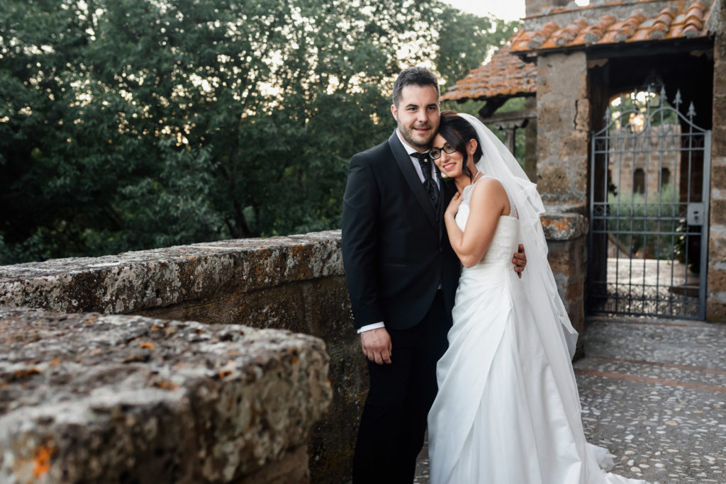 dettagli di un matrimonio, fotografo di reportage matrimoniale, civita castellana, luca storri fotografo, fabrica di roma, viterbo, fotografie naturali, fotografie spontanee, fotografie autentiche, servizio prematrimoniale, sogni, sognare, matrimonio da sogno, giorno speciale, residenza antica flaminia, tramonti estivi, no foto in posa, fabrica di roma, fotografo di matrimonio, fotografo di matrimonio di viterbo, fotografo della tuscia, fotografo nella tuscia, fotografia di reportage, reportage, momento intimo, intimità, scegliere il fotografo di matrimonio, come scegliere il fotografo per il tuo matrimonio, abbraccio, intimo, momento intimo, fiducia, fiducia al fotografo, servizio prematrimoniale, abbraccio degli sposi, matrimonio alla residenza antica flaminia, sposarsi per amore, dettagli, preparativi della sposa, preparativi dello sposo, trucco di matrimonio, truccarsi per il matrimonio, nozze, fedi nuziali, piedi della sposa, particolari della sposa, particolari dello sposo, duomo di fabrica di roma, sposarsi in chiesa, sposarsi nel 2020, chiesa di san silvestro papa, location, residenza antica flaminia, catering, enoteca la torre