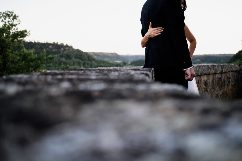 dettagli di un matrimonio, fotografo di reportage matrimoniale, civita castellana, luca storri fotografo, fabrica di roma, viterbo, fotografie naturali, fotografie spontanee, fotografie autentiche, servizio prematrimoniale, sogni, sognare, matrimonio da sogno, giorno speciale, residenza antica flaminia, tramonti estivi, no foto in posa, fabrica di roma, fotografo di matrimonio, fotografo di matrimonio di viterbo, fotografo della tuscia, fotografo nella tuscia, fotografia di reportage, reportage, momento intimo, intimità, scegliere il fotografo di matrimonio, come scegliere il fotografo per il tuo matrimonio, abbraccio, intimo, momento intimo, fiducia, fiducia al fotografo, servizio prematrimoniale, abbraccio degli sposi, matrimonio alla residenza antica flaminia, sposarsi per amore, dettagli, preparativi della sposa, preparativi dello sposo, trucco di matrimonio, truccarsi per il matrimonio, nozze, fedi nuziali, piedi della sposa, particolari della sposa, particolari dello sposo, duomo di fabrica di roma, sposarsi in chiesa, sposarsi nel 2020, chiesa di san silvestro papa, location, residenza antica flaminia, catering, enoteca la torre