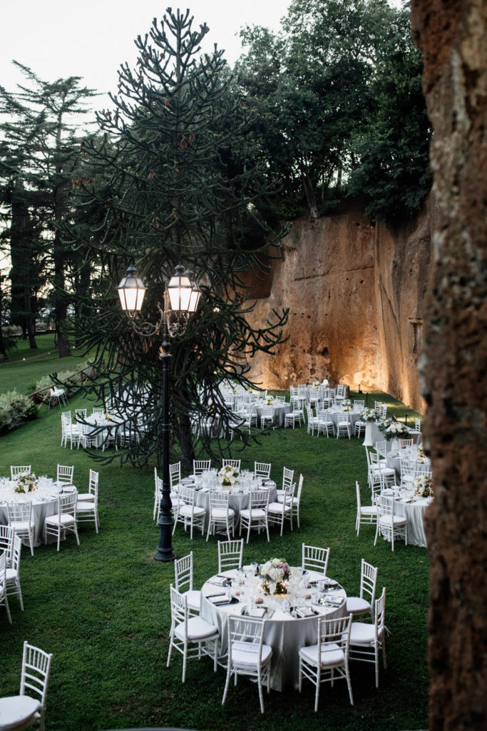 dettagli di un matrimonio, fotografo di reportage matrimoniale, civita castellana, luca storri fotografo, fabrica di roma, viterbo, fotografie naturali, fotografie spontanee, fotografie autentiche, servizio prematrimoniale, sogni, sognare, matrimonio da sogno, giorno speciale, residenza antica flaminia, tramonti estivi, no foto in posa, fabrica di roma, fotografo di matrimonio, fotografo di matrimonio di viterbo, fotografo della tuscia, fotografo nella tuscia, fotografia di reportage, reportage, momento intimo, intimità, scegliere il fotografo di matrimonio, come scegliere il fotografo per il tuo matrimonio, abbraccio, intimo, momento intimo, fiducia, fiducia al fotografo, servizio prematrimoniale, abbraccio degli sposi, matrimonio alla residenza antica flaminia, sposarsi per amore, dettagli, preparativi della sposa, preparativi dello sposo, trucco di matrimonio, truccarsi per il matrimonio, nozze, fedi nuziali, piedi della sposa, particolari della sposa, particolari dello sposo, duomo di fabrica di roma, sposarsi in chiesa, sposarsi nel 2020, chiesa di san silvestro papa, location, residenza antica flaminia, catering, enoteca la torre