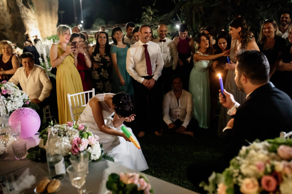 dettagli di un matrimonio, fotografo di reportage matrimoniale, civita castellana, luca storri fotografo, fabrica di roma, viterbo, fotografie naturali, fotografie spontanee, fotografie autentiche, servizio prematrimoniale, sogni, sognare, matrimonio da sogno, giorno speciale, residenza antica flaminia, tramonti estivi, no foto in posa, fabrica di roma, fotografo di matrimonio, fotografo di matrimonio di viterbo, fotografo della tuscia, fotografo nella tuscia, fotografia di reportage, reportage, momento intimo, intimità, scegliere il fotografo di matrimonio, come scegliere il fotografo per il tuo matrimonio, abbraccio, intimo, momento intimo, fiducia, fiducia al fotografo, servizio prematrimoniale, abbraccio degli sposi, matrimonio alla residenza antica flaminia, sposarsi per amore, dettagli, preparativi della sposa, preparativi dello sposo, trucco di matrimonio, truccarsi per il matrimonio, nozze, fedi nuziali, piedi della sposa, particolari della sposa, particolari dello sposo, duomo di fabrica di roma, sposarsi in chiesa, sposarsi nel 2020, chiesa di san silvestro papa, location, residenza antica flaminia, catering, enoteca la torre