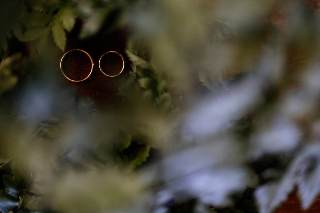 dettagli di un matrimonio, fotografo di reportage matrimoniale, civita castellana, luca storri fotografo, fabrica di roma, viterbo, fotografie naturali, fotografie spontanee, fotografie autentiche, servizio prematrimoniale, sogni, sognare, matrimonio da sogno, giorno speciale, residenza antica flaminia, tramonti estivi, no foto in posa, fabrica di roma, fotografo di matrimonio, fotografo di matrimonio di viterbo, fotografo della tuscia, fotografo nella tuscia, fotografia di reportage, reportage, momento intimo, intimità, scegliere il fotografo di matrimonio, come scegliere il fotografo per il tuo matrimonio, abbraccio, intimo, momento intimo, fiducia, fiducia al fotografo, servizio prematrimoniale, abbraccio degli sposi, matrimonio alla residenza antica flaminia, sposarsi per amore, dettagli, preparativi della sposa, preparativi dello sposo, trucco di matrimonio, truccarsi per il matrimonio, nozze, fedi nuziali, piedi della sposa, particolari della sposa, particolari dello sposo