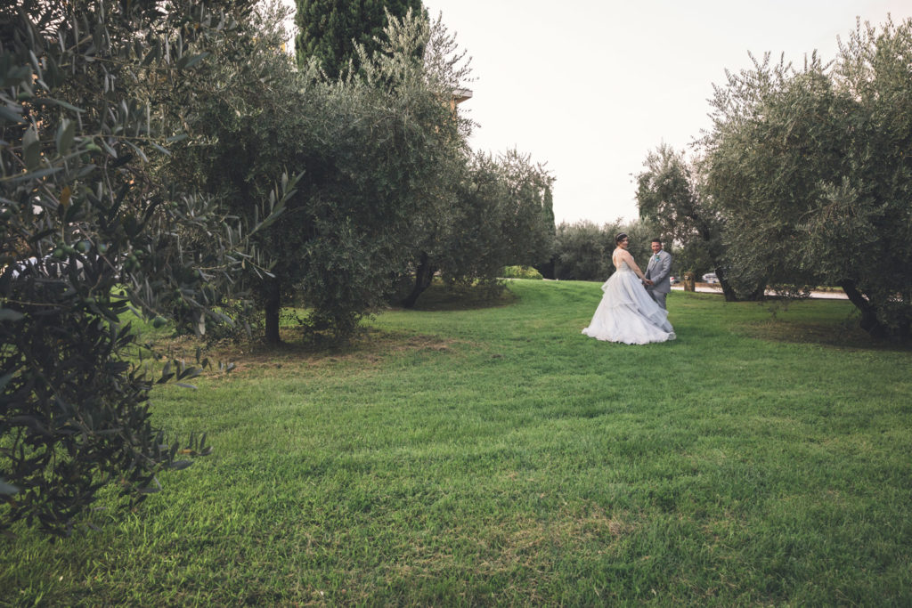 matrimonio a fabrica di roma, foto non in posa, foto spontanee, aldero hotel, luca storri fotografo, reportage, fotografia di matrimonio di reportage, fotografo di matrimonio di viterbo, fotografo di viterbo, raccontare un matrimonio, faleri novi, chiesa di santa maria in falleri, reportage, wedding reportage, sposarsi nella tuscia, sposarsi a fabrica di roma, viterbo, tuscia, fotografo della tuscia, fotografo nella tuscia, raccontare emozioni, emozioni, attimi, sposarsi, amarsi, matrimonio sposa, sposo, servizio di coppia, servizio prematrimoniale, privilegio, no foto in posa