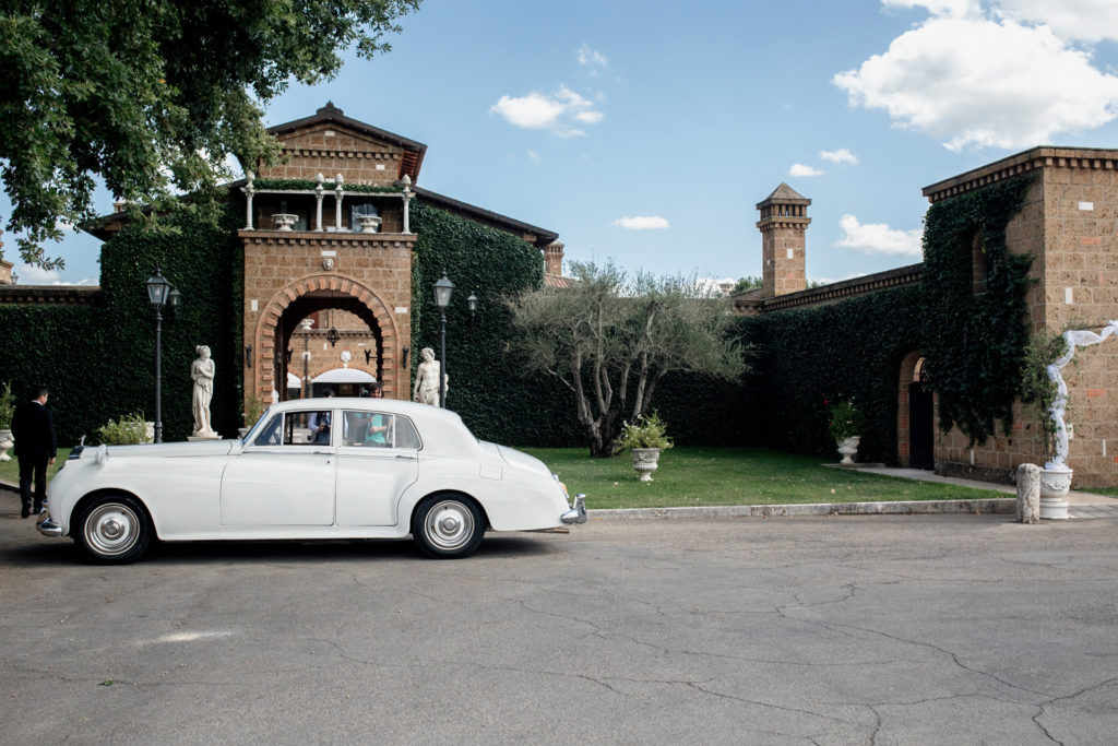 Preparativi dello sposo, preparativi della sposa, soriano nel cimino, vallerano, matrimonio in chiesa, matrimonio d’amore, sposarsi nella tuscia, sposarsi a vallerano, sposarsi a soriano nel cimino, foto non in posa, fotografia di reportage, reportage matrimoniale, fotografo di matrimonio, fotografo di matrimonio di viterbo, fotografo di matrimonio di roma, luca storri fotografo, villa finisterre, fabrica di roma, sposarsi a fabrica di roma, viterbo, santuario della madonna del ruscello, madonna del ruscello, ballo degli sposi, momenti unici, empatia, simpatia, amore, vero amore, fotografia spontanea, spontaneità, sposarsi nel 2020, matrimonio a vallerano, giochi degli sposi, matrimonio a villa finisterre, villa privata, amici degli sposi, riconoscere gli sposi, villa con piscina, vignanello, matrimonio a vignanello