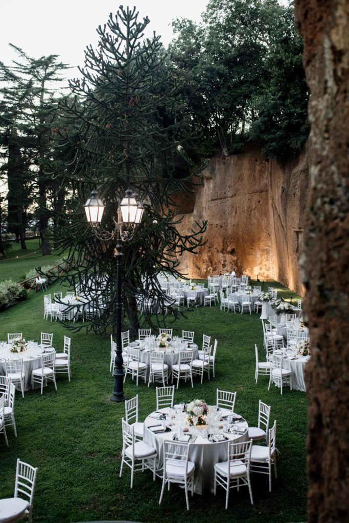 location di matrimonio, sopralluogo, nozze, sposarsi, sposarsi nel 2020, consigli matrimonio, luogo della cerimonia, luogo del ricevimento, ville per sposarsi, matrimonio in villa, matrimonio in un castello, sposarsi in un castello, banchetto nuziale, ricevimento di matrimonio, fotografo di matrimonio viterbo, fotografo matrimonio roma, fotografo di reportage matrimoniale, matrimonio fotografia di reportage, matrimonio luca storri fotografo, matrimonio fabrica di roma, matrimonio vignanello, matrimonio castelli romani, matrimonio soriano nel cimino, matrimonio corchiano, matrimonio canepina, matrimonio vallerano, matrimonio civita castellana, matrimonio roma, matrimonio viterbo, spostamenti matrimonio, location esterne per matrimonio, location esterne, location matrimonio, consigli per coppie di sposi, tour matrimoniale, studio della luce, la luce nella fotografia, sopralluogo del fotografo, fare il sopralluogo, calcolare la luce solare, luce naturale, no flash, no foto in posa, foto spontanee, sposarsi con il catering, sposarsi a civita castellana, catering enoteca la torre, residenza antica flaminia, residenza civita castellana, sposarsi in un castello