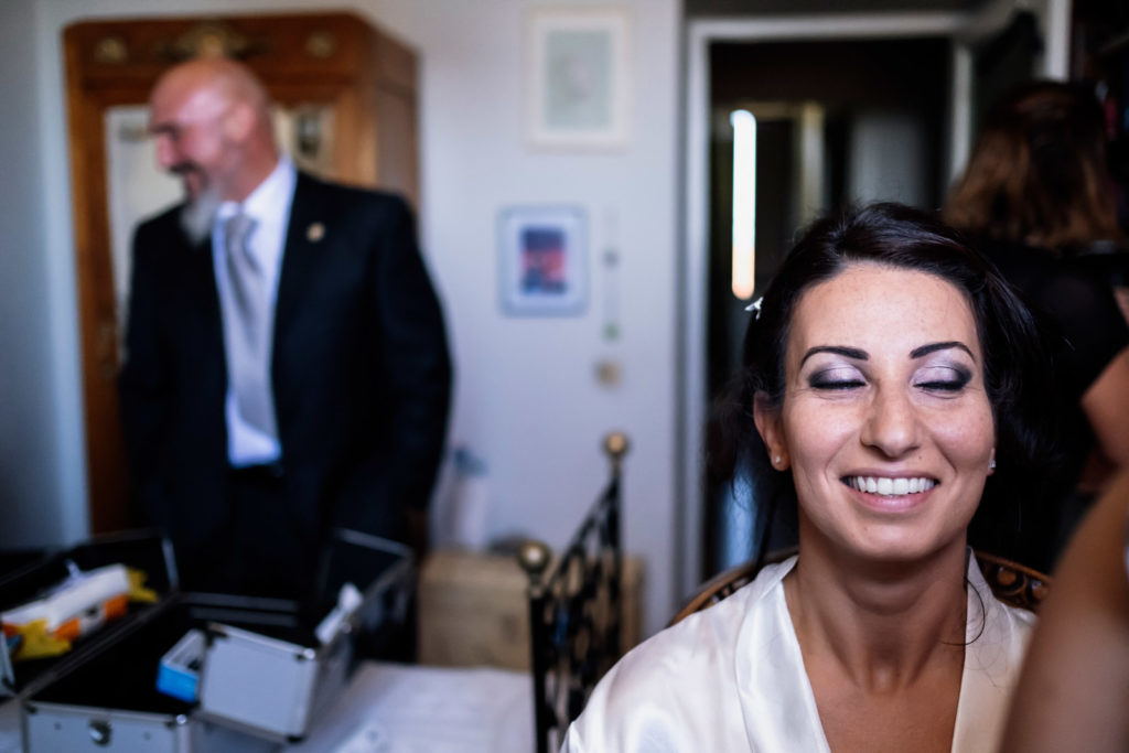 dettagli di un matrimonio, fotografo di reportage matrimoniale, civita castellana, luca storri fotografo, fabrica di roma, viterbo, fotografo soriano nel cimino, fotografie naturali, fotografie spontanee, fotografie autentiche, servizio prematrimoniale, sogni, sognare, matrimonio da sogno, giorno speciale, residenza antica flaminia, tramonti estivi, no foto in posa, fabrica di roma, fotografo di matrimonio, fotografo di matrimonio di viterbo, fotografo della tuscia, fotografo nella tuscia, fotografia di reportage, reportage, momento intimo, intimità, scegliere il fotografo di matrimonio, come scegliere il fotografo per il tuo matrimonio, abbraccio, intimo, momento intimo, fiducia, fiducia al fotografo, bacio degli sposi, abbraccio degli sposi, matrimonio alla residenza antica flaminia, sposarsi per amore, dettagli, preparativi della sposa, preparativi dello sposo, trucco di matrimonio, truccarsi per il matrimonio, nozze, fedi nuziali, piedi della sposa, particolari della sposa, particolari dello sposo, fotografo emozionale, fotografo emozioni, scambio degli anelli, amarsi, sposarsi a fabrica di roma