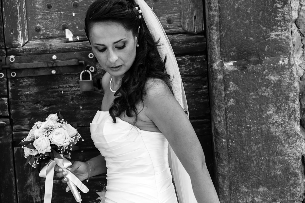 ritratto di una sposa, sposarsi, matrimonio a fabrica di roma, matrimonio nella tuscia, agro falisco, fabrica di roma, viterbo, roma, italia, lazio, luca storri fotografo, fotografo di viterbo, fotografo di roma, fotografo nella tuscia, fotografo della tuscia, tuscia matrimoni