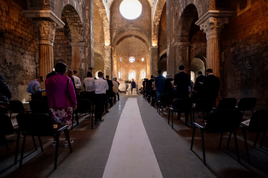 matrimonio abbazia di santa maria in falleri, matrimonio luisa e luigi riccardo, matrimonio fabrica di roma, fotografo di reportage matrimoniale, fotografo di matrimonio, luca storri fotografo, chiesa circestense santa maria in falleri, falerii novi, luce naturale, fotografo emozionale, fotografo empatico, fotografo di matrimonio viterbo, fotografo matrimonio roma, bacio degli sposi, sposarsi nel 2020, rito religioso, arco di giove, matrimonio a settembre, foto non in posa, fotografia di reportage emozionale, fotografia di reportage, reportage fotografico, reportage matrimoniale, vivere il matrimonio, matrimonio, sguardo degli sposi, abbazia cistercense di santa maria in falleri, sguardo degli sposi, destination wedding, sposarsi nella tuscia, agro falisco, abbraccio degli sposi, momenti di un matrimonio