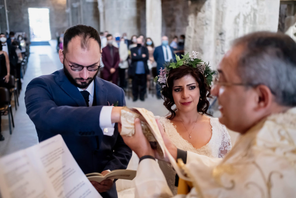 matrimonio abbazia di santa maria in falleri, matrimonio luisa e luigi riccardo, matrimonio fabrica di roma, fotografo di reportage matrimoniale, fotografo di matrimonio, luca storri fotografo, chiesa circestense santa maria in falleri, falerii novi, luce naturale, fotografo emozionale, fotografo empatico, fotografo di matrimonio viterbo, fotografo matrimonio roma, bacio degli sposi, sposarsi nel 2020, rito religioso, arco di giove, matrimonio a settembre, foto non in posa, fotografia di reportage emozionale, fotografia di reportage, reportage fotografico, reportage matrimoniale, vivere il matrimonio, matrimonio, sguardo degli sposi, abbazia cistercense di santa maria in falleri, sguardo degli sposi, destination wedding, sposarsi nella tuscia, agro falisco, abbraccio degli sposi, momenti di un matrimonio, unione degli sposi, rito medievale