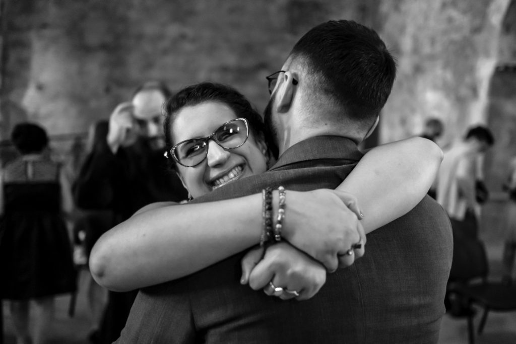 matrimonio abbazia di santa maria in falleri, matrimonio luisa e luigi riccardo, matrimonio fabrica di roma, fotografo di reportage matrimoniale, fotografo di matrimonio, luca storri fotografo, chiesa circestense santa maria in falleri, falerii novi, luce naturale, fotografo emozionale, fotografo empatico, fotografo di matrimonio viterbo, fotografo matrimonio roma, bacio degli sposi, sposarsi nel 2020, rito religioso, arco di giove, matrimonio a settembre, foto non in posa, fotografia di reportage emozionale, fotografia di reportage, reportage fotografico, reportage matrimoniale, vivere il matrimonio, matrimonio, sguardo degli sposi, abbazia cistercense di santa maria in falleri, sguardo degli sposi, destination wedding, sposarsi nella tuscia, agro falisco, abbraccio degli sposi, momenti di un matrimonio, fratelli