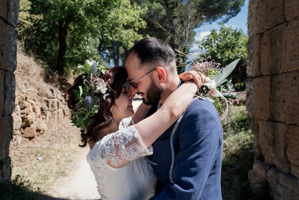 matrimonio abbazia di santa maria in falleri, matrimonio luisa e luigi riccardo, matrimonio fabrica di roma, fotografo di reportage matrimoniale, fotografo di matrimonio, luca storri fotografo, chiesa circestense santa maria in falleri, falerii novi, luce naturale, fotografo emozionale, fotografo empatico, fotografo di matrimonio viterbo, fotografo matrimonio roma, bacio degli sposi, sposarsi nel 2020, rito religioso, arco di giove, matrimonio a settembre, foto non in posa, fotografia di reportage emozionale, fotografia di reportage, reportage fotografico, reportage matrimoniale, vivere il matrimonio, matrimonio, sguardo degli sposi, abbazia cistercense di santa maria in falleri, sguardo degli sposi, destination wedding, sposarsi nella tuscia, agro falisco