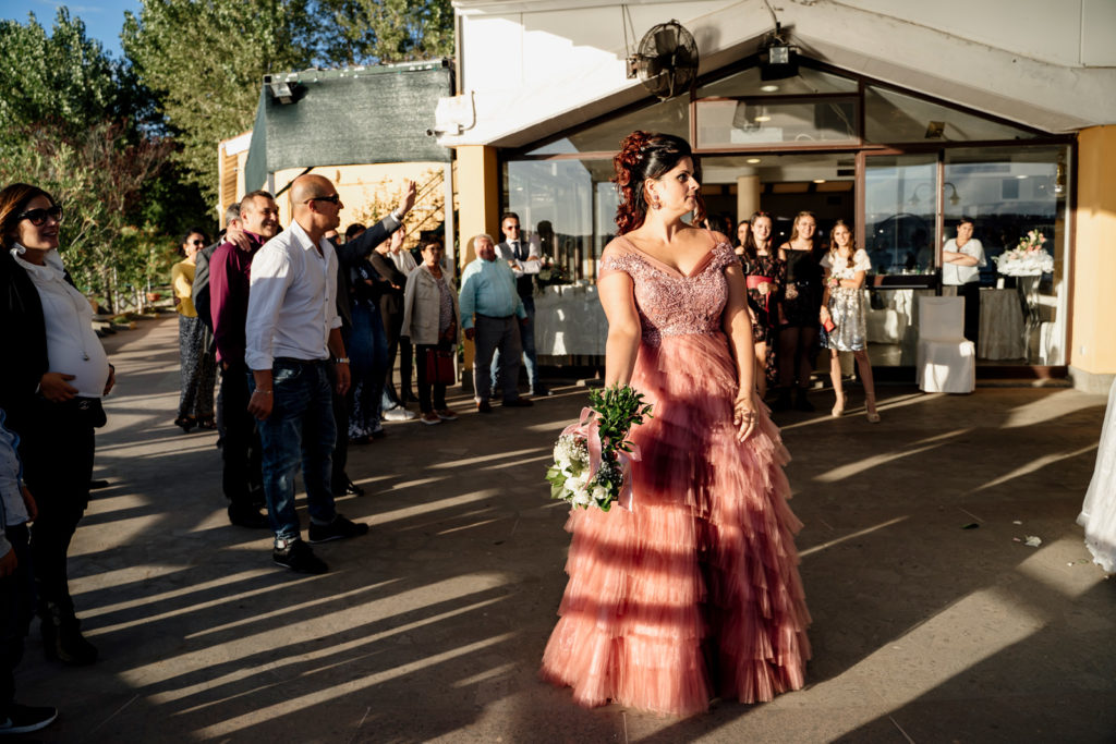 reportage matrimoniale, momento degli sposi, sposarsi al lago, bella venere, ristorante la bella venere, intimità degli sposi, sposarsi, matrimonio, fotografia spontanea, fotografia di reportage, reportage fotografico, fotografo fabrica di roma, fotografo di matrimonio di viterbo, fotografo di matrimonio di roma, sposarsi al tramonto, momenti unici, bacio degli sposi, scambio delle fedi, destination wedding, wedding reportage photography, fotografia di reportage emozionale, fotografia emozionale, emozioni, ballo degli sposi, sguardi degli sposi, sposarsi al lago di vico, lago di vico, gioielli della sposa, vestito della sposa, preparazione sposa, luca storri fotografo, caprarola, sposarsi in natura, no foto in posa, fotografie autentiche, matrimonio autentico, matrimonio spontaneo, matrimonio unico, matrimonio a viterbo, matrimonio a fabrica di roma, matrimonio comune di fabrica di roma, abbraccio degli sposi, brindisi sposi, brindisi amici sposi, torta nuziale, taglio della torta, taglio torta sposi, lancio del bouquet, il germoglio, composizione floreale