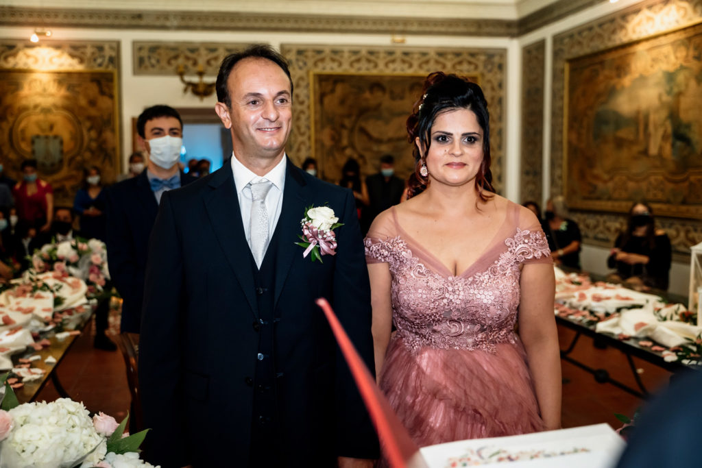 reportage matrimoniale, momento degli sposi, sposarsi al lago, bella venere, ristorante la bella venere, intimità degli sposi, sposarsi, matrimonio, fotografia spontanea, fotografia di reportage, reportage fotografico, fotografo fabrica di roma, fotografo di matrimonio di viterbo, fotografo di matrimonio di roma, sposarsi al tramonto, momenti unici, bacio degli sposi, scambio delle fedi, destination wedding, wedding reportage photography, fotografia di reportage emozionale, fotografia emozionale, emozioni, ballo degli sposi, sguardi degli sposi, sposarsi al lago di vico, lago di vico, gioielli della sposa, vestito della sposa, preparazione sposa, luca storri fotografo, caprarola, sposarsi in natura, no foto in posa, fotografie autentiche, matrimonio autentico, matrimonio spontaneo, matrimonio unico, matrimonio a viterbo, matrimonio a fabrica di roma, matrimonio comune di fabrica di roma, abbraccio degli sposi, brindisi sposi, brindisi amici sposi, torta nuziale, taglio della torta, taglio torta sposi, lancio del bouquet, il germoglio, composizione floreale